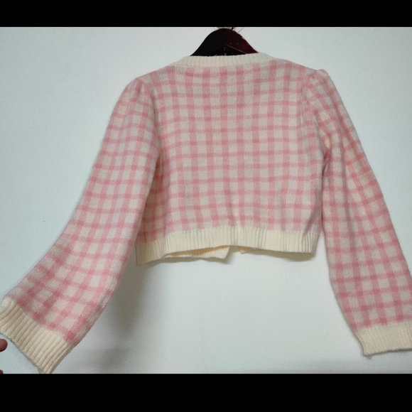 ❌SOLD❌ Knitted Cardigan (K-Drama Inspired) - Picture 12 of 14